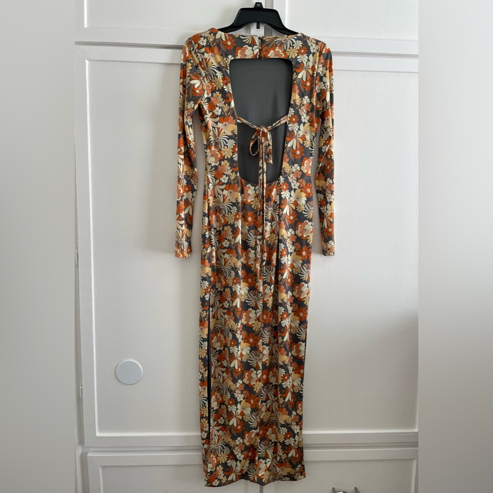 Alexia Admor Lexy Mod Floral Long Sleeve Open Back Side Slit Maxi Dress